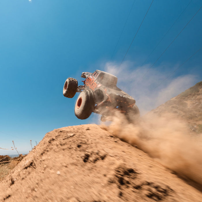 (PRE-ORDER)  Arrma 1/10 Quake 223S with DSC 2wd RTR- Red