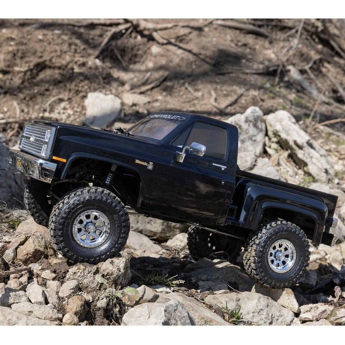 SCX10 III Base Camp 82 Chevy K10 RTR Noir