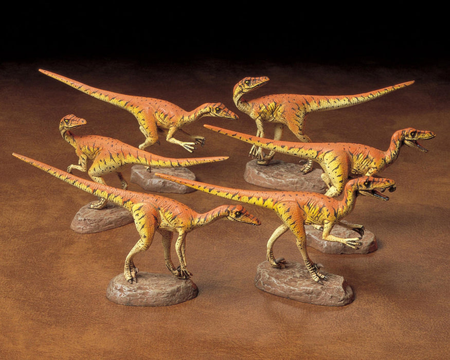 Tamiya 1/35 Velociraptors Dinosaur Diorama Set
