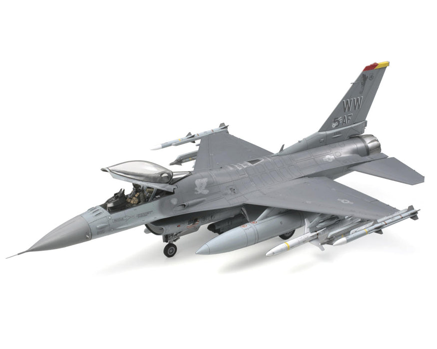 Tamiya 1/48 Lockheed Martin F-16CJ Model Kit