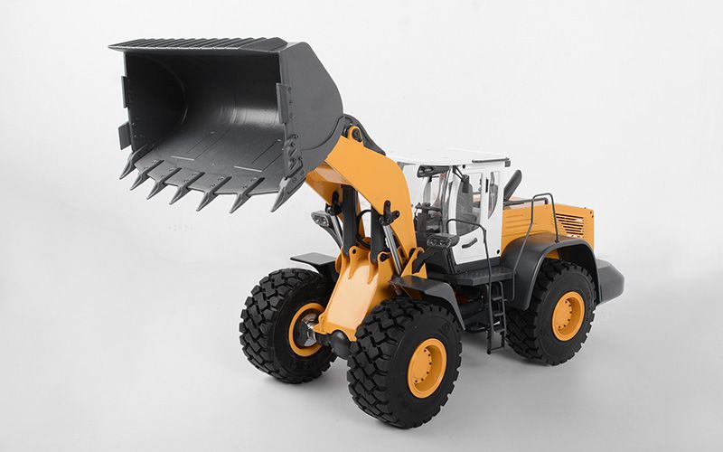 RC4WD 1/14 Scale Earth Mover 870K Hydraulic Wheel Loader w/White Cab